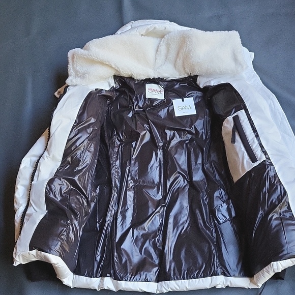 NWT$575 SAM.  Liv Hooded Faux Fur Belted Down Puffer Coat Jacket S-M (6) - Picture 11 of 15